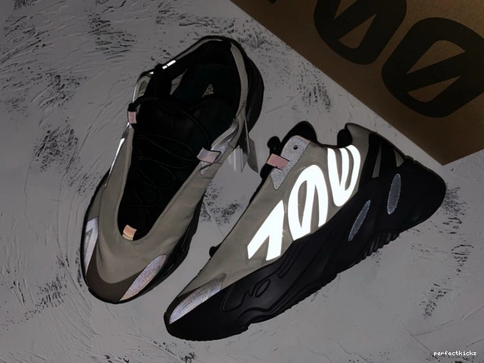 Boost FY3729 MNVN Yeezy Bone 700 Adidas 0801